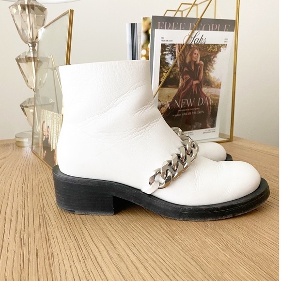 Givenchy Laura chain white leather boots - Picture 4 of 13